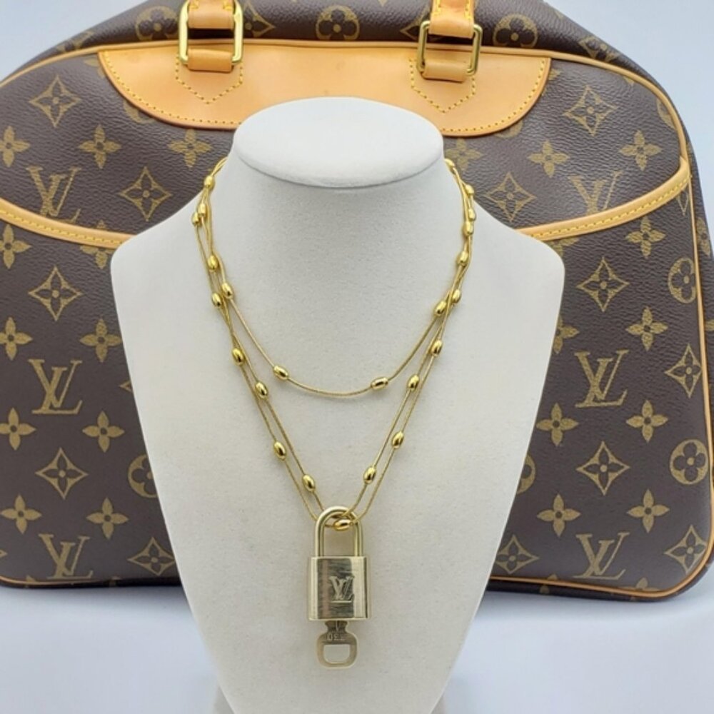 Authentic Louis Vuitton Padlock w/Unbranded Stainless Steel Gold Plated Chain - Picture 1 of 9